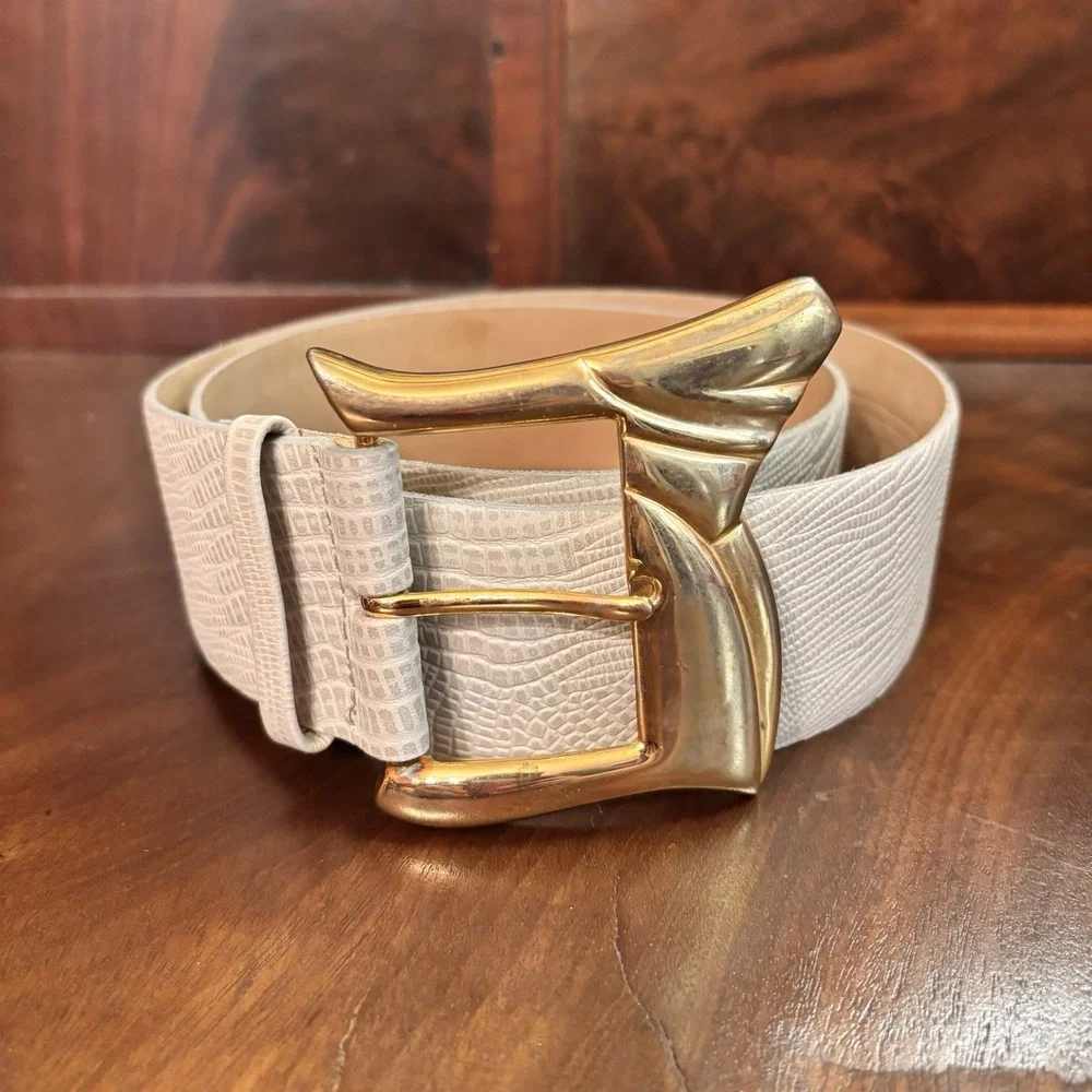 The Ritz Collection Medium Gray Lizard Embossed Leather Belt Gold‎ Buckle 40